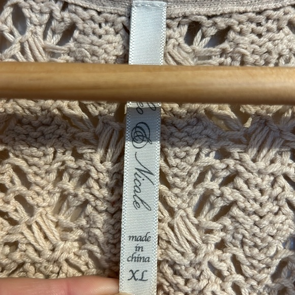 Leo & Nicole Cardigan - Picture 10 of 12